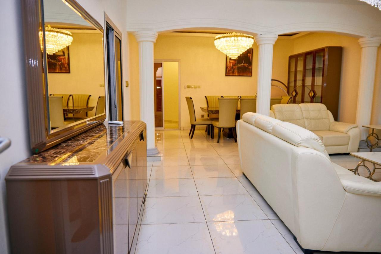 Residence Noumsi Yaoundé Extérieur photo